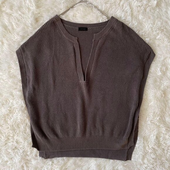 lowrys Side Slit Knit Vest Gray - Picture 1 of 6